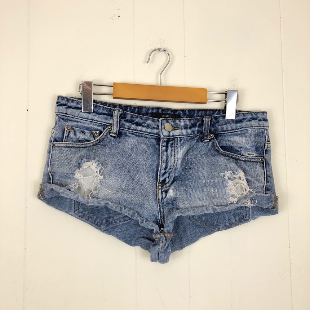 Forever 21 Low Rise Distressed Denim Shorts Sz 28